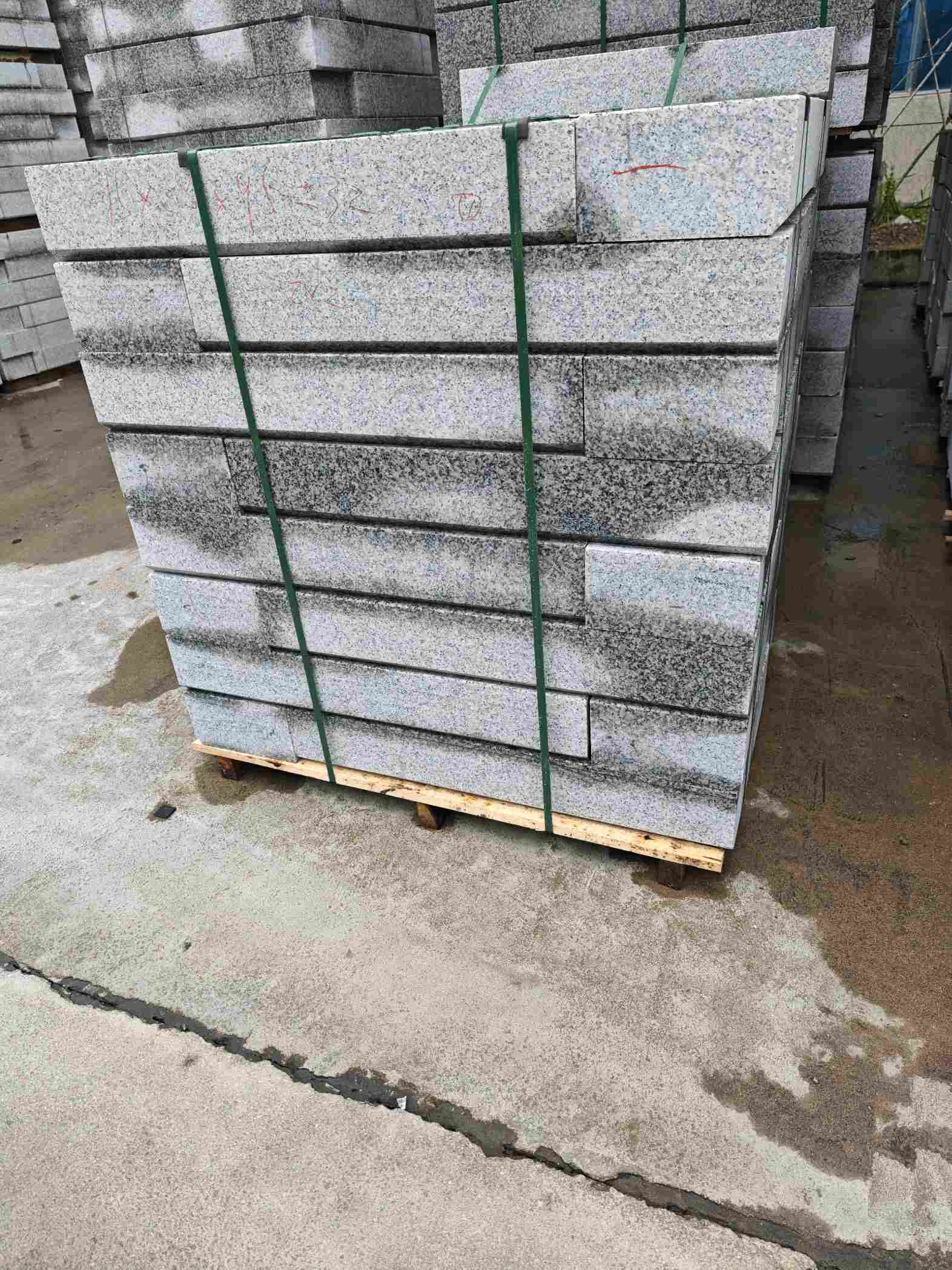 运城芙蓉白路牙石，马路牙子