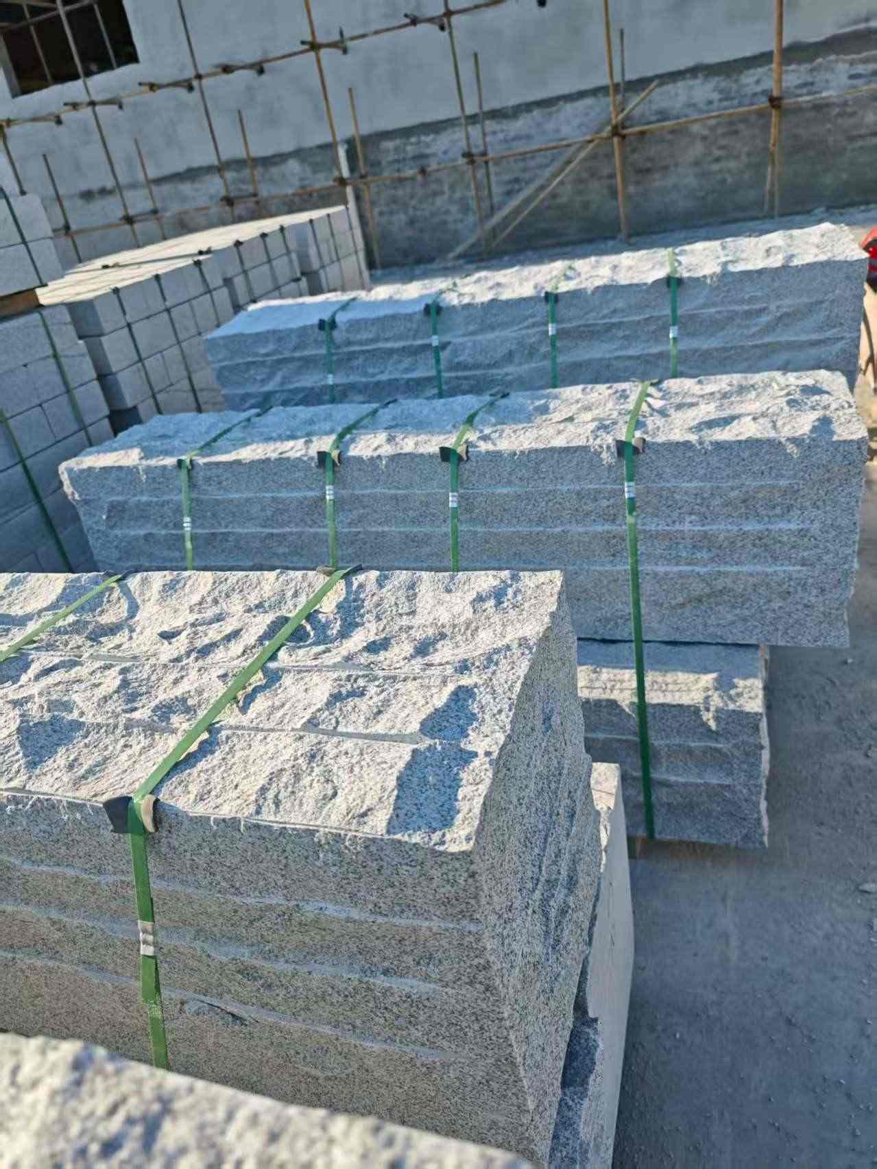 运城芝麻白自然面整石 坐凳